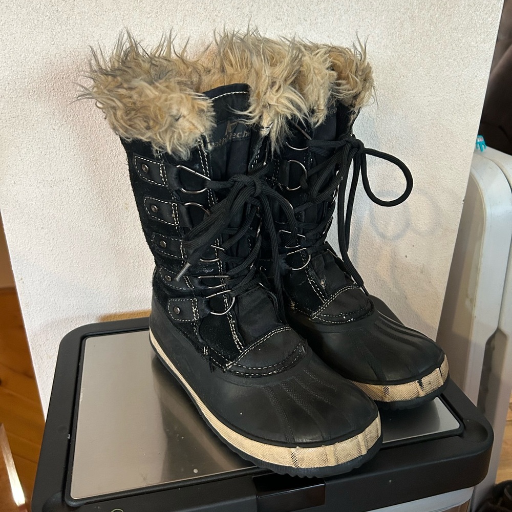 Athletech Black Boots - Women’s Size 7